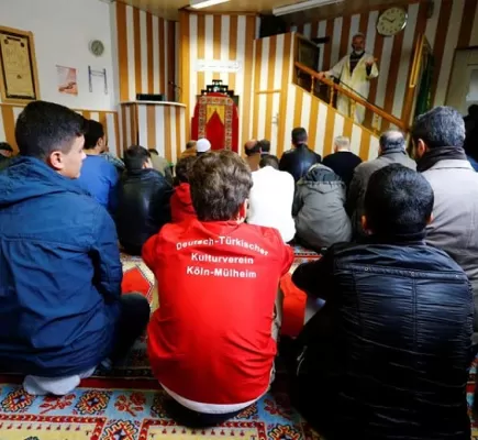 ألمانيا تتخذ قراراً يتعلق بالأئمة المرسلين من تركيا