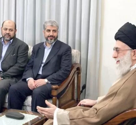 بين مرشدين اثنين.. كيف يتشابه الإخوان وإيران؟