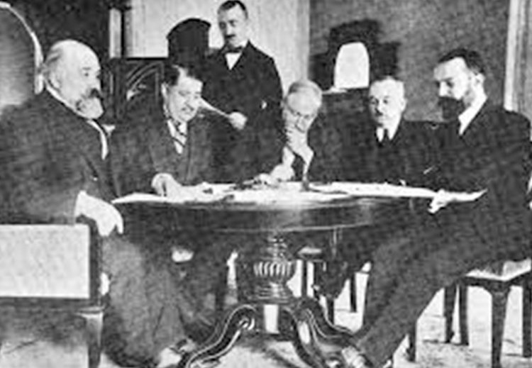 توقيع معاهدة لوزان في تموز العام 1923