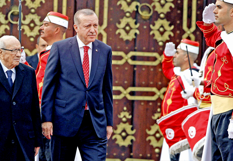 بعد الثورة، كثف &quot;العدالة والتنمية&quot; حضوره في تونس من خلال زيارات أردوغان