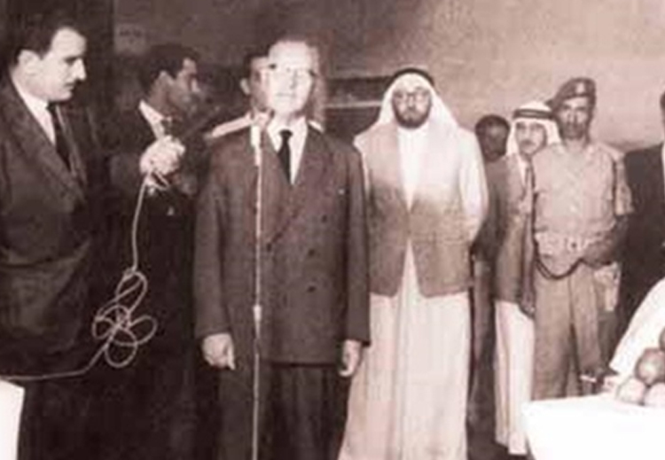 أمين عام جامعة الدول العربية عبدالخالق حسونة في اجتماع عام 1952