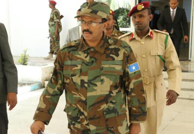 سلّم الرئيس الصومالي فرماجو مناصب أمنية رفيعة لمنشقين حديثين عن "الشباب"