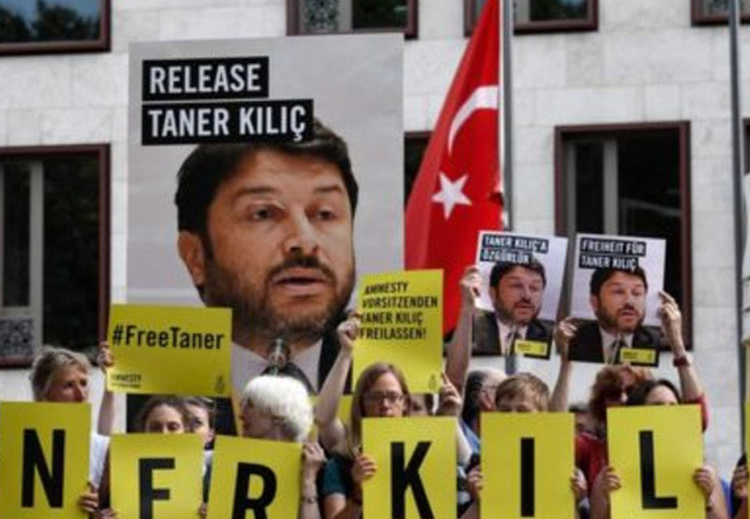 رئيس فرع منظمة العفو الدولية، في تركيا، يقبع في السجن