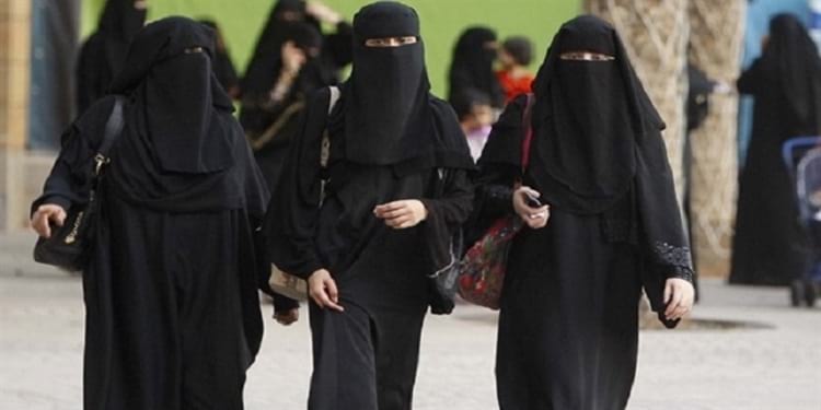 من جديد... النقاب يدخل البرلمان الهولندي!