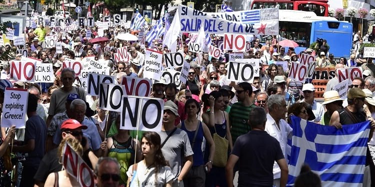 من التظاهرات الاحتجاجية ضد سياسات صندوق النقد في اليونان عام 2015