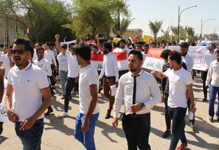 تظاهرات خريجي الجامعات العراقية مستمرة أمام الوزارات للمطالبة بالتوظيف الحكومي