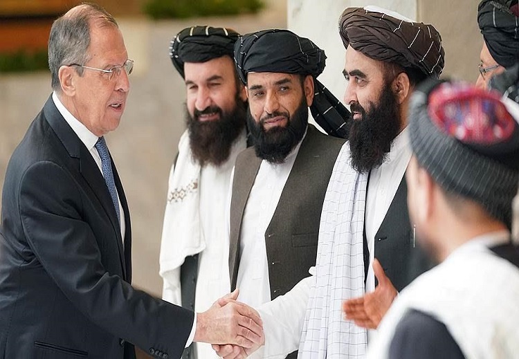 وزير الخارجية الروسي لافروف يلتقي بقادة طالبان في موسكو عام 2019