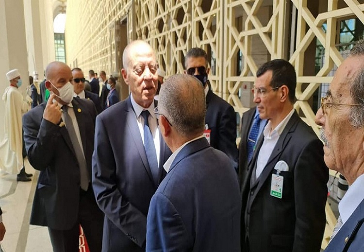 صورة تجمع الرئيس التونسي ورئيس اتحاد الشغل في الجزائر
