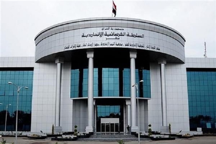 دعا مجلس القضاء الأعلى في العراق يوم الخميس الماضي إلى عدم زجّه بالخلافات السياسية القائمة في البلاد