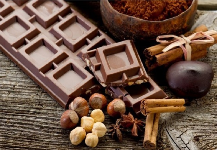 يحتفل العالم اليوم بيوم الشوكولاتة العالمي، والذي يصادف يوم 7 تموز (يوليو) من كل عام