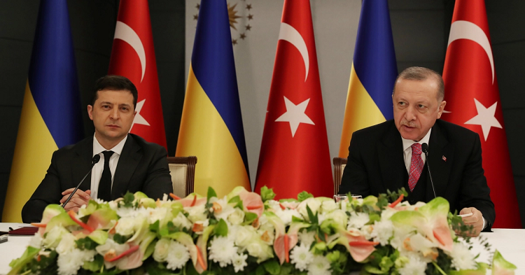 في الأزمة حول شبه جزيرة القرم اختارت تركيا الانحياز إلى جانب أوكرانيا بدلاً من روسيا 