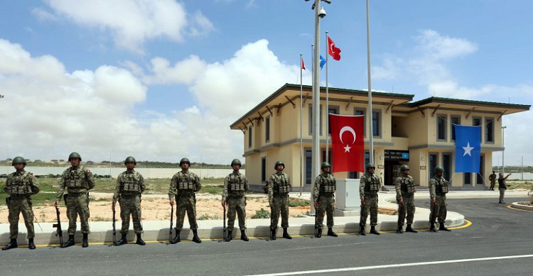 قوّات صوماليّة في المعسكر التدريبي التركي