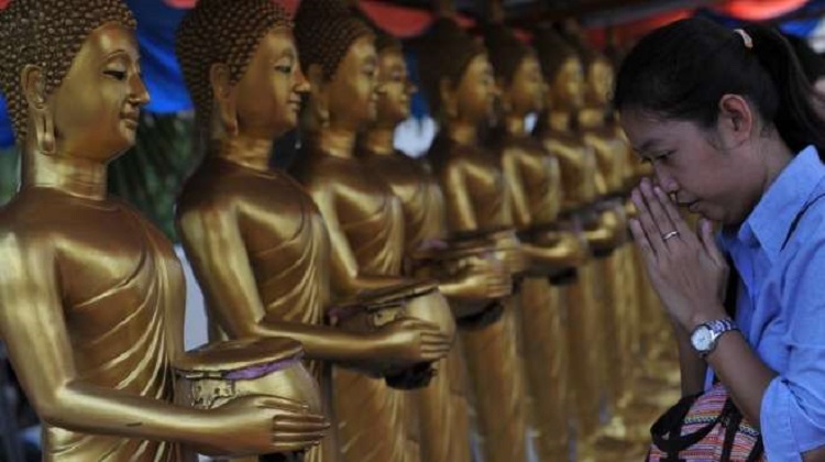 لا توجد في الديانة البوذية قواعد صوم عامة
