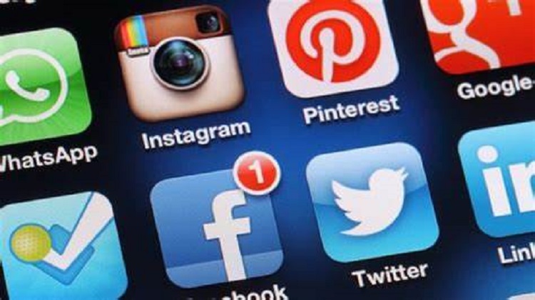 الإخوان أول من استخدم مواقع التواصل الاجتماعي في الترويج للجماعة والدفاع عنها