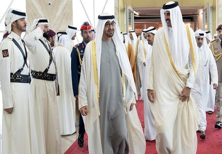 وصل رئيس دولة الإمارات الشيخ محمد بن زايد اليوم إلى الدوحة في زيارة رسمية إلى دولة قطر