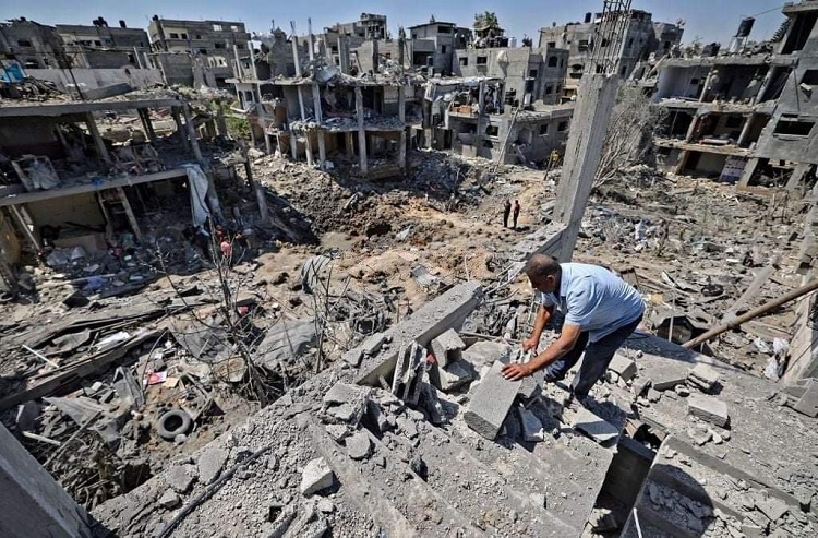  تمّ تدمير منزله، الذي يقع على مقربة من الحدود الشرقية للقطاع المحاصر، أربع مرات على مدار 12 عاماً