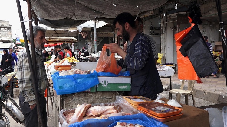 الأسعار في قطاع غزة ترتفع كل لحظة، وليس كل يوم