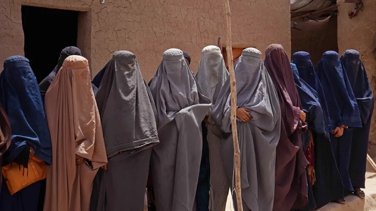 ديفيد مارتينون: فيما يتعلق باضطهاد النساء فلا أظن أن لا أحد يستطيع أن يفعل أسوأ مما تفعله طالبان اليوم