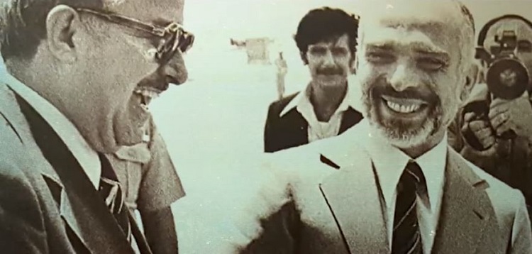 صورة تظهر بدران مع الملك الأردني السابق الحسين بن طلال