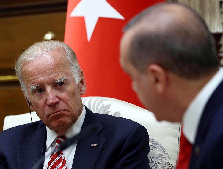 التناقض في موقف الرئيس التركي بشأن غزو أوكرانيا أثار قلق الولايات المتحدة الأمريكية وحلفائها