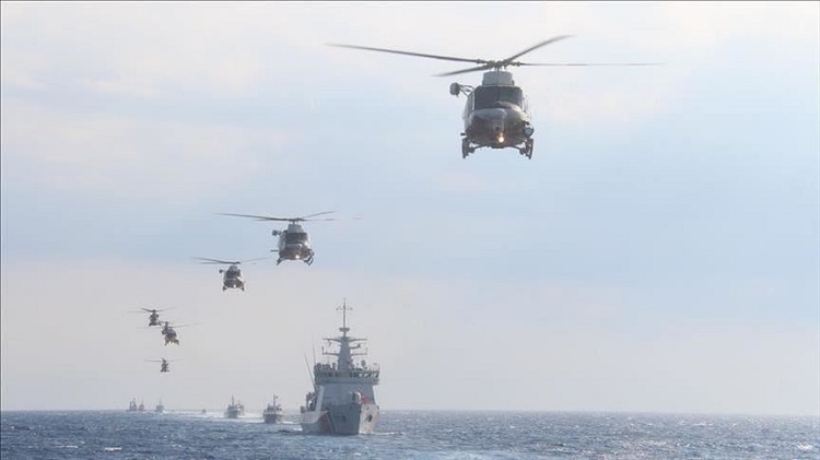 دعت تركيا اليونان الثلاثاء إلى سحب كامل قواتها العسكرية من بحر إيجه