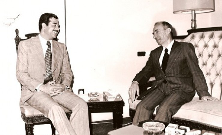 ميشيل عفلق مع الرئيس العراقي الراحل صدام حسين عام 1979 