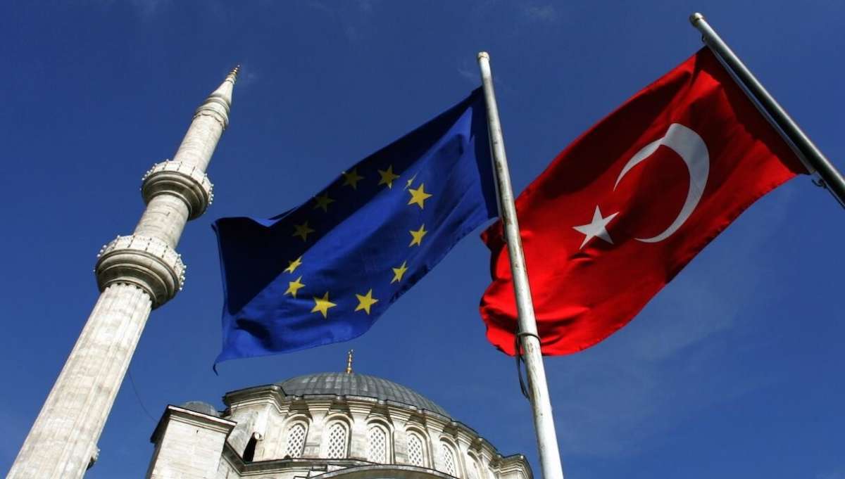 دفع تعثّر مسار الانضمام للاتحاد الأوروبي تركيا نحو بناء منظومة سياسية تغنيها عن الاعتماد الحصري على الخيار الغربي