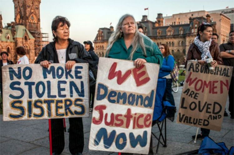 مظاهرة أمام البرلمان الكندي بشأن الفتيات الهنديات المختطفات