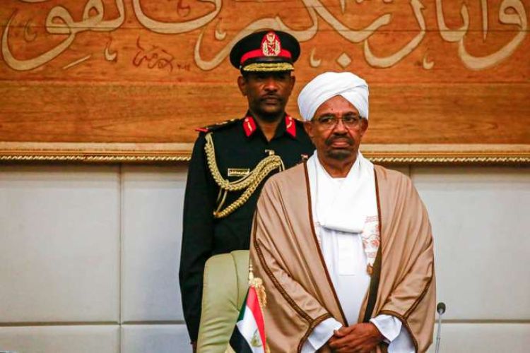 تمّ إسقاط الرئيس السوداني عمر البشير من قبل الجيش يوم الخميس 11 أبريل