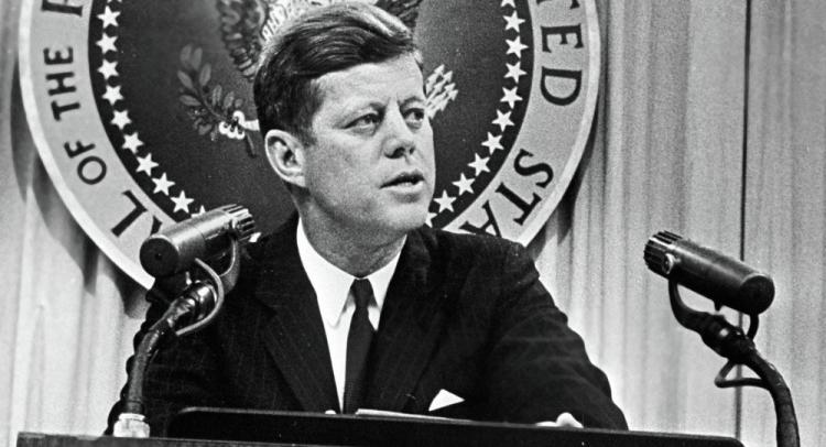 تم إنشاء &quot;فقمة البحر&quot; رسمياً بأمر من الرئيس جون ف. كينيدي في العام 1962