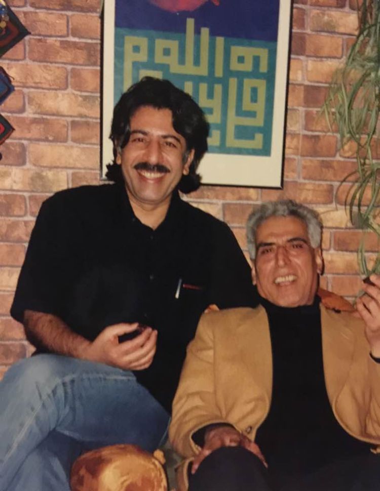 الشاعر الراحل أمجد ناصر مع الشاعر العراقي سعدي يوسف