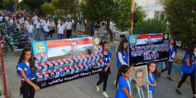 مسيرة تأبينية لضحايا مقاتلين مسيحيين في بلدة السقيلبية بريف حماة