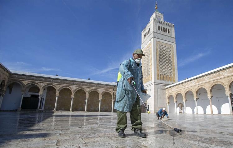  إقرار السلطات الجزائرية إغلاق كافة مساجد البلاد