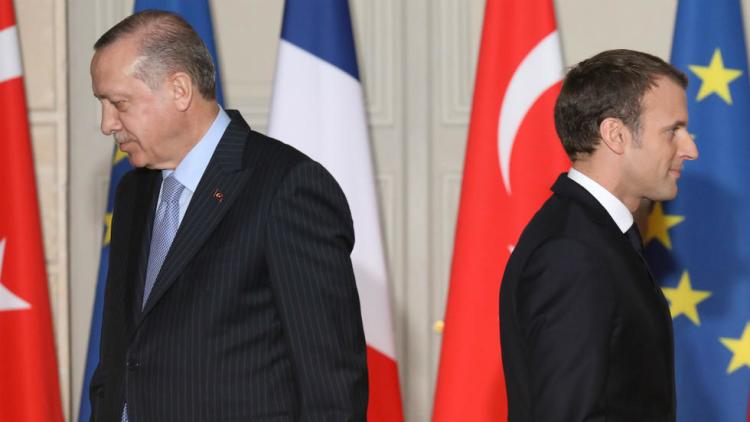 أكّد الرئيس الفرنسي على ضرورة التوقف في أسرع وقت ممكن عن الهجوم التركي على شمال شرق سوريا
