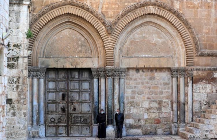 كنيسة القيامة مغلقة وخالية من المحتفلين والمصلين في عيد الفصح، لأول مرة منذ 100 عام