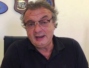 رئيس بلدية لامبيدوزا الإيطالية سالفاتوري مارتيلّو
