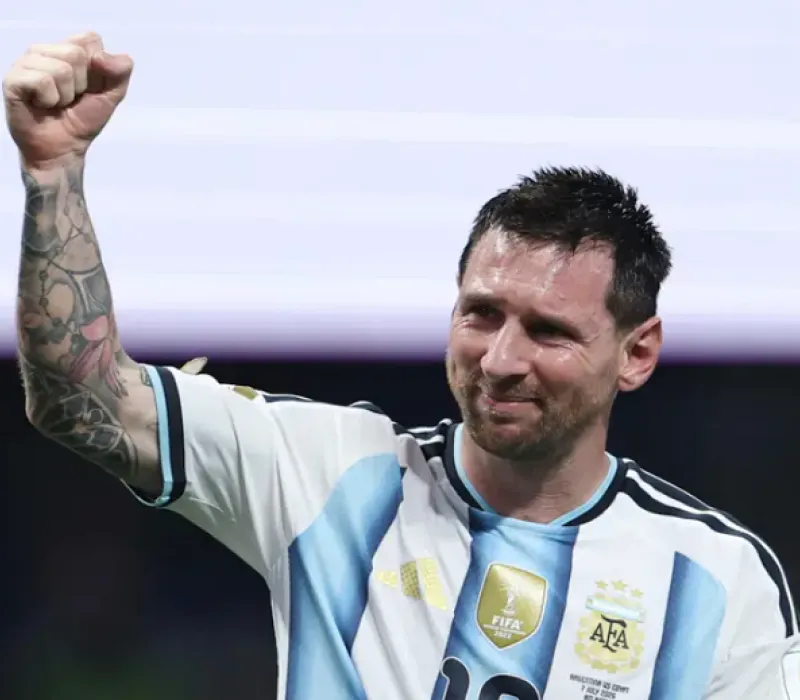 ميسي يطوي صفحة الأرجنتين وينهي مسيرته الدولية مع منتخب بلاده