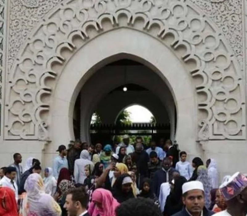 حوار مع الإمام طارق أوبرو حول تحديات الإسلام في فرنسا بين الاندماج والعنف