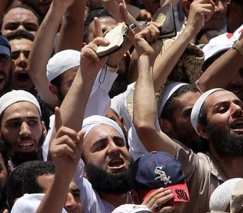 الإسلاميون بين الثورة والدولة.. العلاقة الملتبسة بين الدين والسياسة