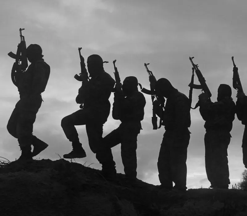 لماذا يميل المتحولون للإسلام للانضمام إلى الجماعات الجهادية؟