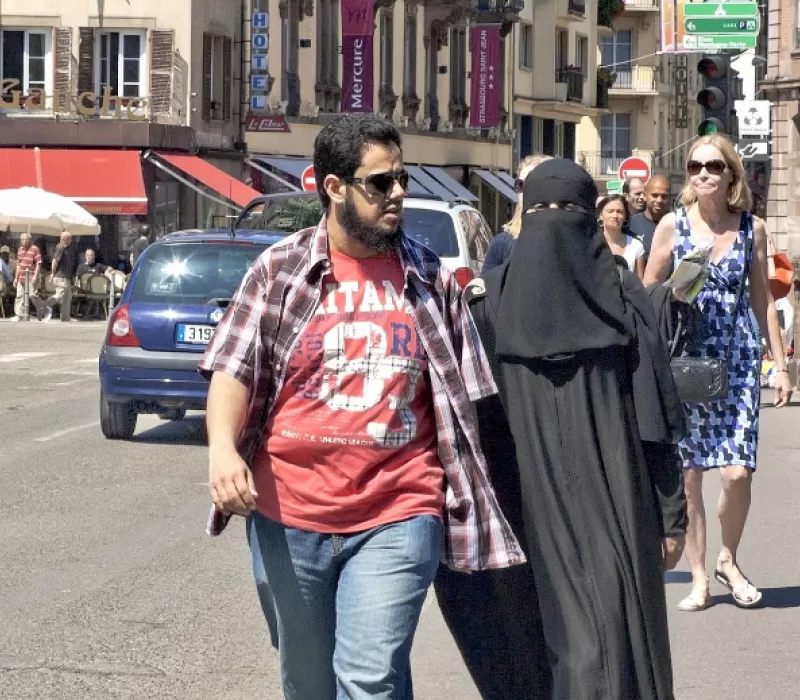 الدائرة المُغلقة: كيف فشل الإخوان باختبار الديمقراطية الغربية؟