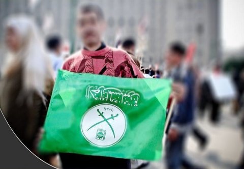 الجماعة حين تأكل أبناءها