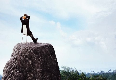 استعلاء الإيمان.. الإسلام السياسي وبناء الشعور بالأفضلية والاشمئزاز من الآخر