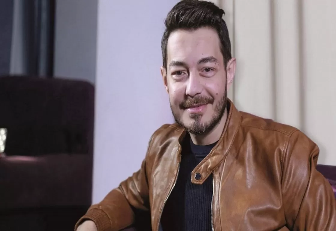 أحمد زاهر : الناس بتقولي يا "جوز سارة" وهذه معاناتي مع السمنة والنحافة أحمد زاهر : الناس بتقولي يا "جوز سارة" وهذه معاناتي مع السمنة والنحافة