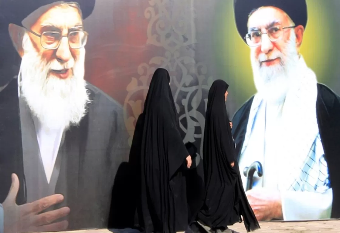 &quot;جزء من معركة أكبر ضد الاستبداد الديني&quot;... تفاقم أزمة الحجاب الإلزامي في إيران