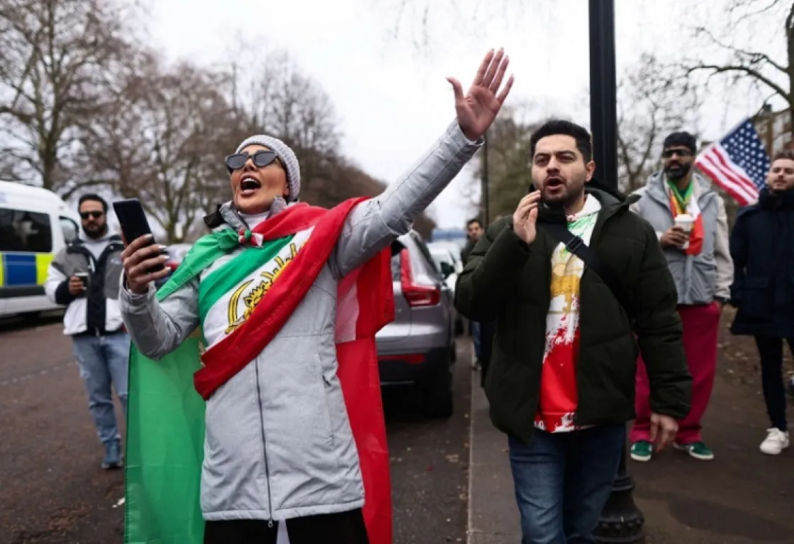 مشاعر متباينة حيال مقتل خامنئي تعكس عمق الانقسام في إيران