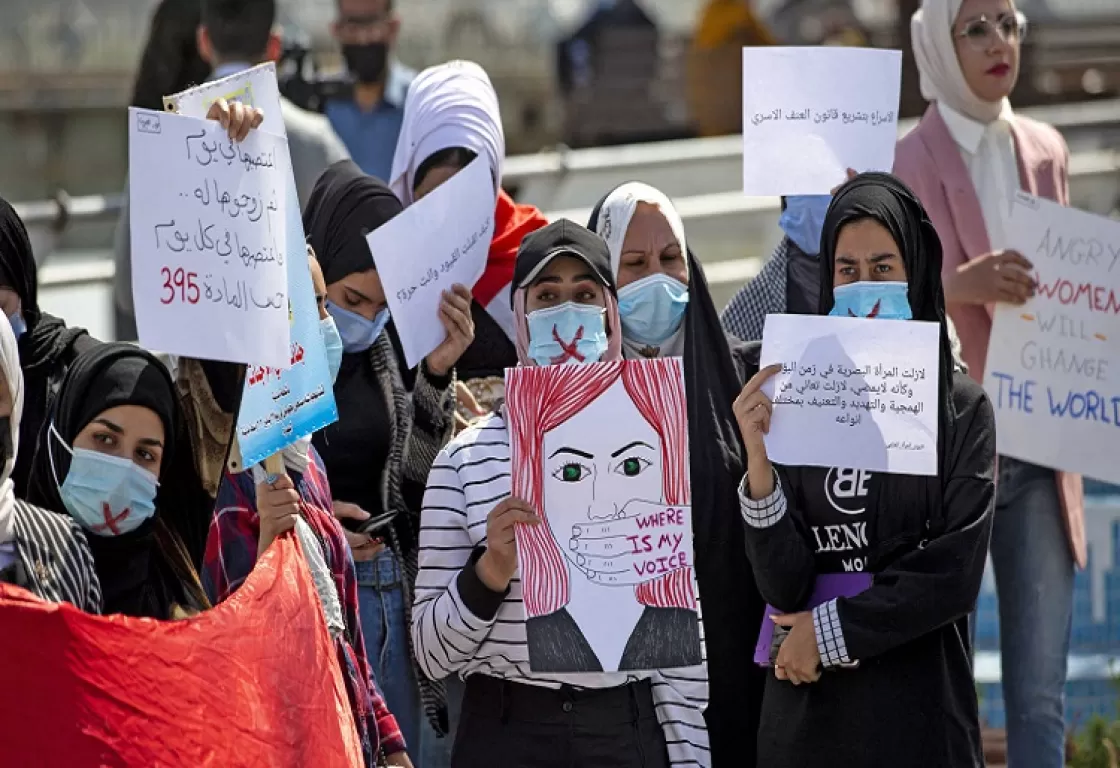 البرلمان العراقي يعجز عن إقرار قانون لحماية الأسرة... ما دور الإسلاميين؟ البرلمان العراقي يعجز عن إقرار قانون لحماية الأسرة... ما دور الإسلاميين؟
