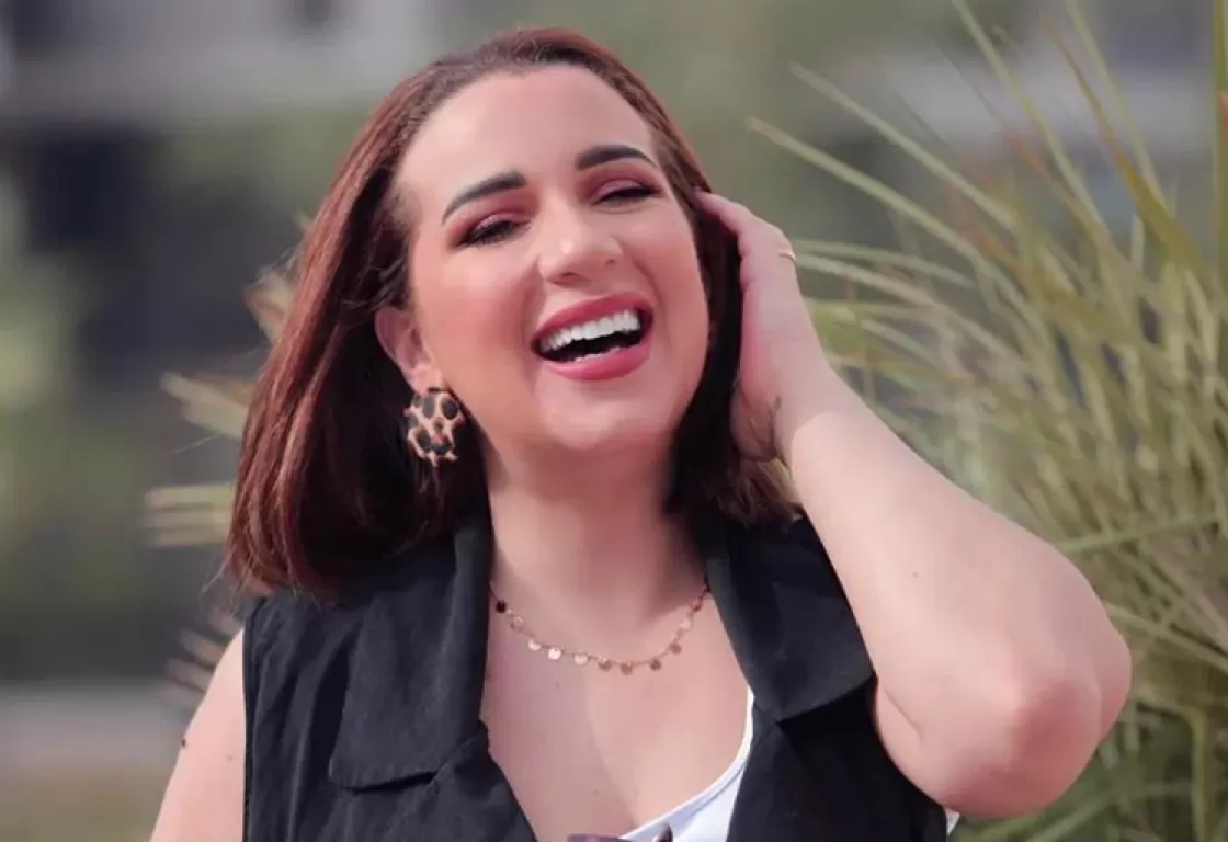 بعد تصدرها الترند ..أسما شريف منير : والدي لا تعجبه تصرفاتي ومبسوطة بحلاقة شعري بعد تصدرها الترند ..أسما شريف منير : والدي لا تعجبه تصرفاتي ومبسوطة بحلاقة شعري