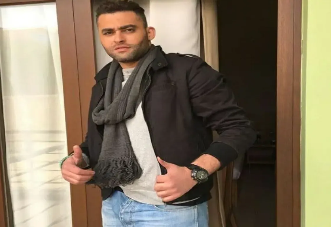 تنبأ بموته قبل أيام.. وفاة الفنان المصري أحمد جلال عبد القوي عن 42 عاماً تنبأ بموته قبل أيام.. وفاة الفنان المصري أحمد جلال عبد القوي عن 42 عاماً