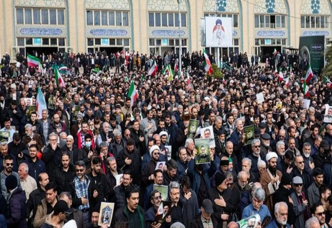 النظام الإيراني تحت القصف.. سيطرة ضعيفة وانقسام ورعب
